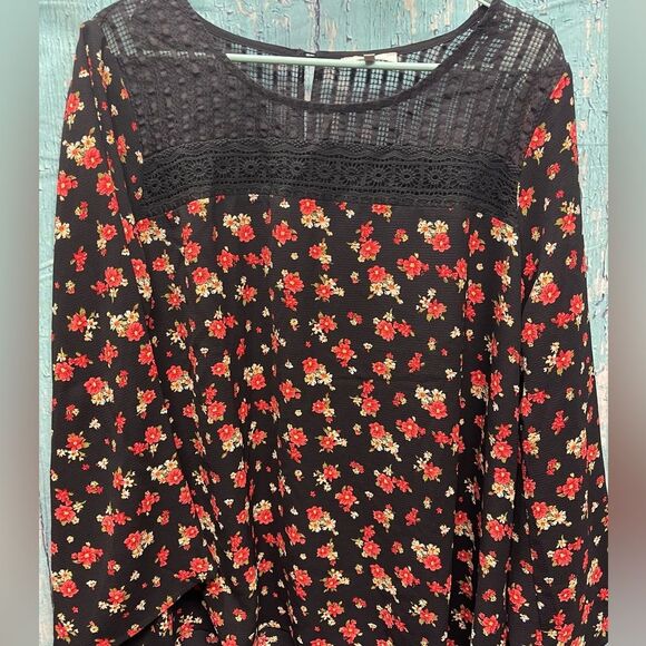 Skies Are Blue Tops - Skies Are Blue Black Floral Blouse Plus Size 1X